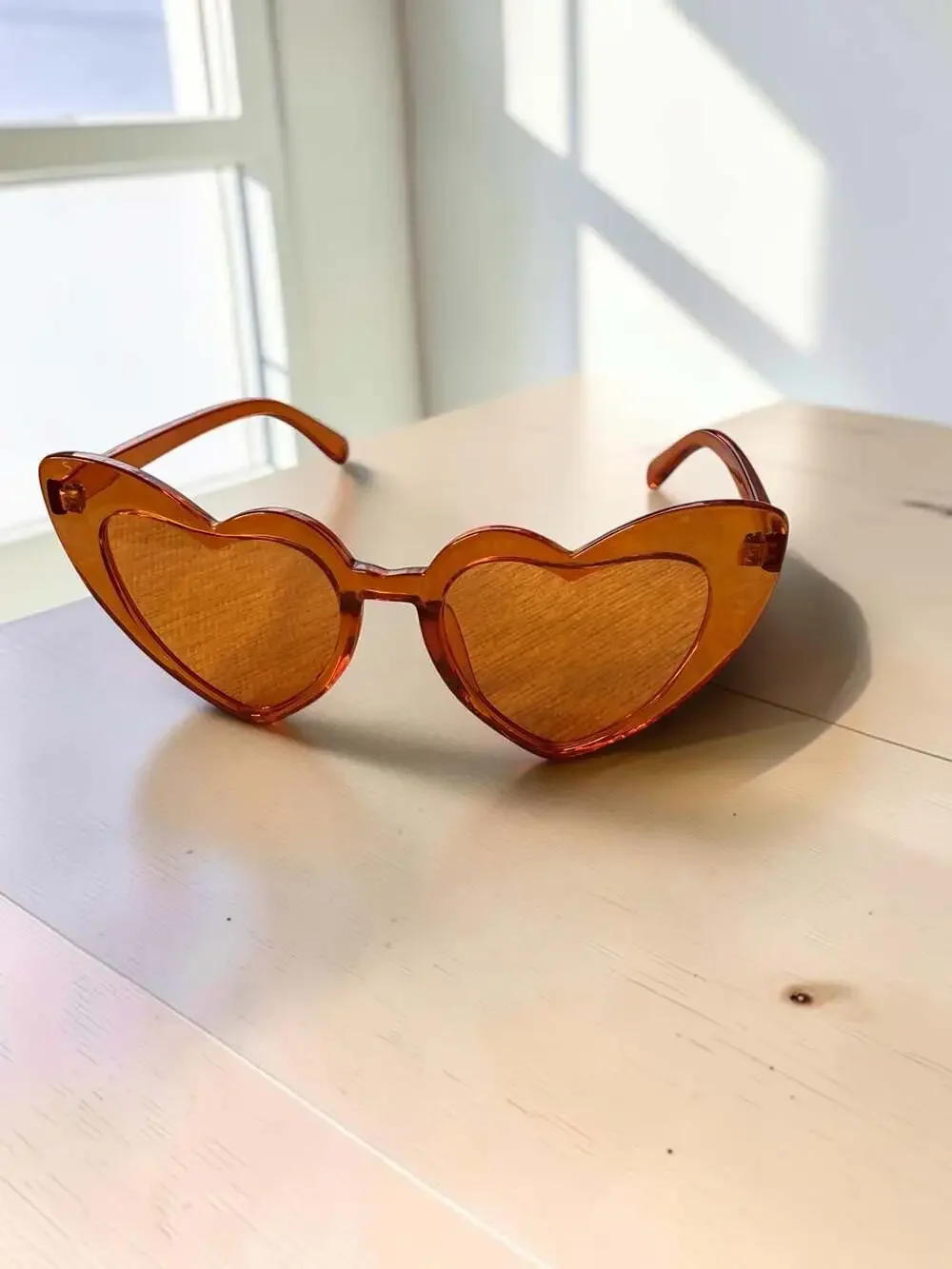 Retro Heart-Shaped Orange Fashion Sunglasses